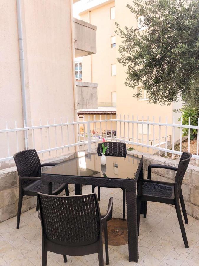 Ruza Apartman Budva Buitenkant foto