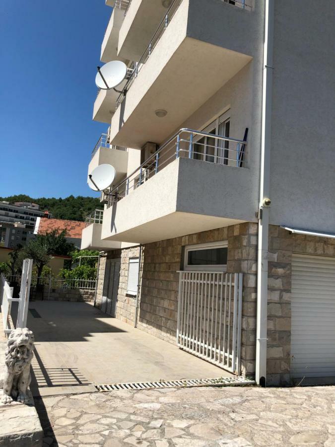 Ruza Apartman Budva Buitenkant foto